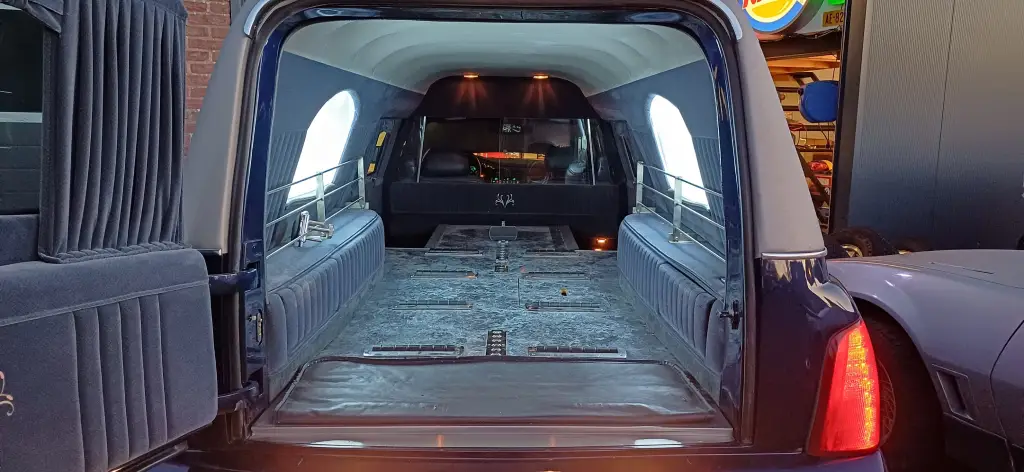 Cadillac blauwe rouwauto - foto 3