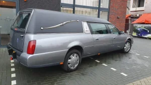 Cadillac grijze rouwauto - foto 5