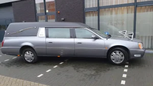 Cadillac grijze rouwauto - foto 7