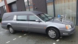 Cadillac grijze rouwauto - foto 4